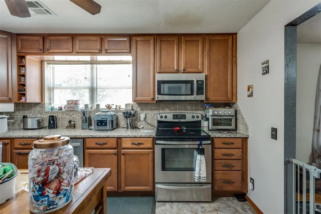Photo 18 — 334486 E Highway 62, McLoud, OK 74851
