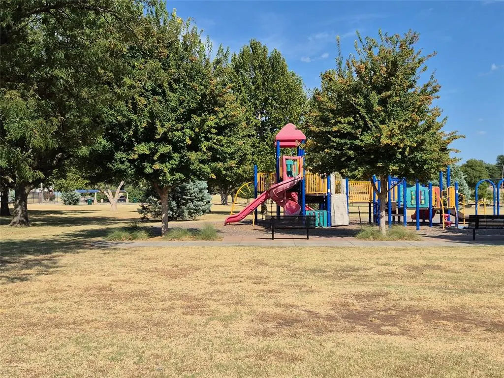 Photo 37 — 1721 NE 15th Street, Oklahoma City, OK 73117
