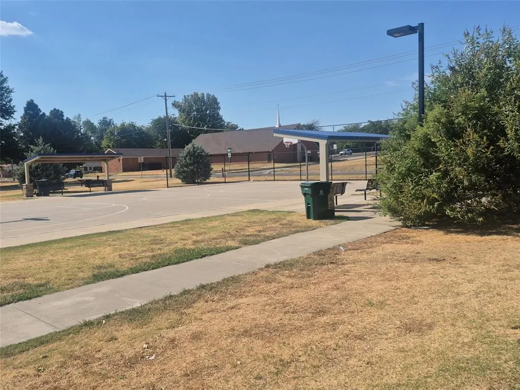 Photo 41 — 1721 NE 15th Street, Oklahoma City, OK 73117