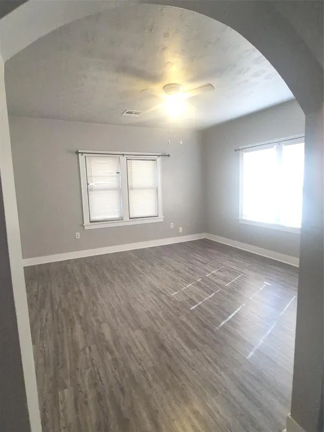Photo 7 — 1721 NE 15th Street, Oklahoma City, OK 73117