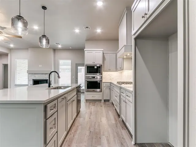 Photo 6 — 16108 Segovia Drive, Oklahoma City, OK 73170