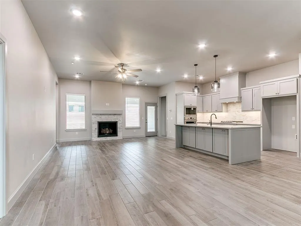 Photo 11 — 16108 Segovia Drive, Oklahoma City, OK 73170