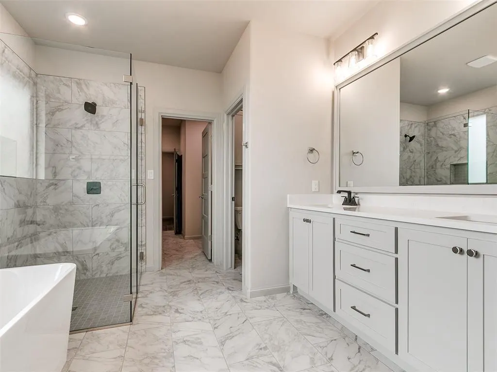 Photo 16 — 16108 Segovia Drive, Oklahoma City, OK 73170
