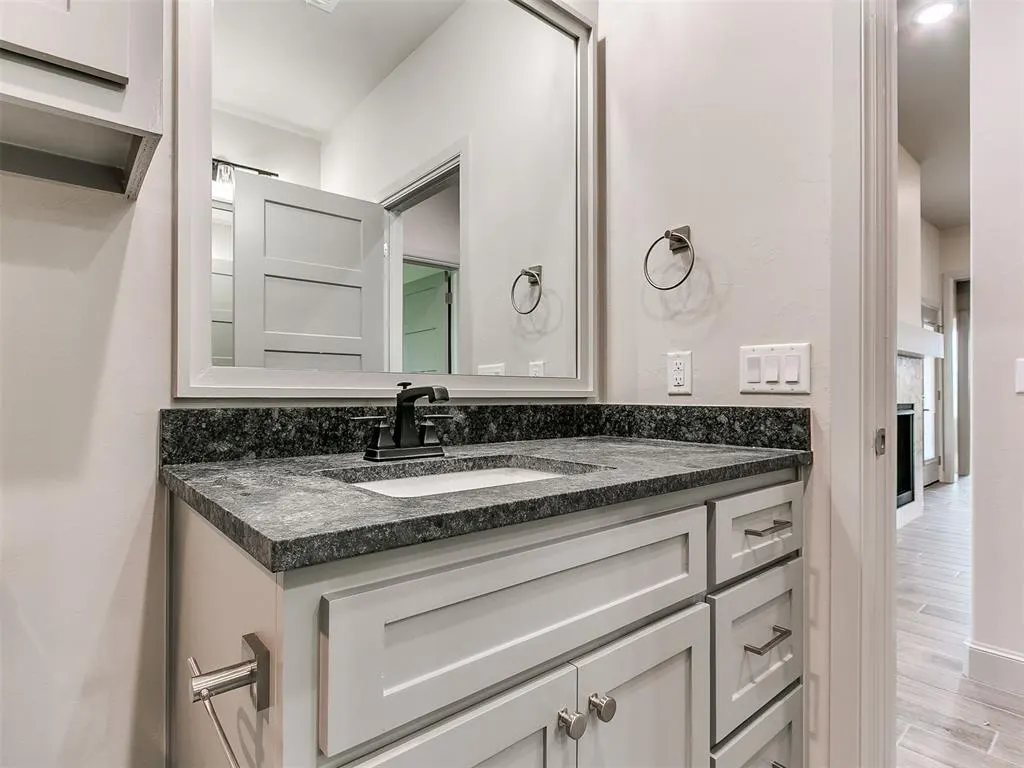 Photo 24 — 16108 Segovia Drive, Oklahoma City, OK 73170