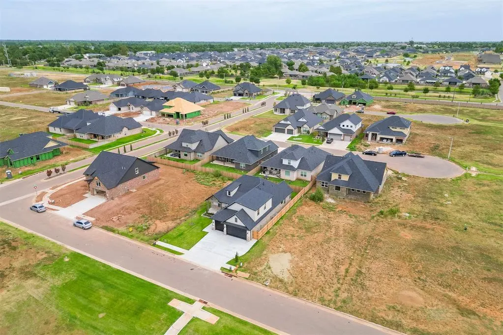 Photo 48 — 16108 Segovia Drive, Oklahoma City, OK 73170