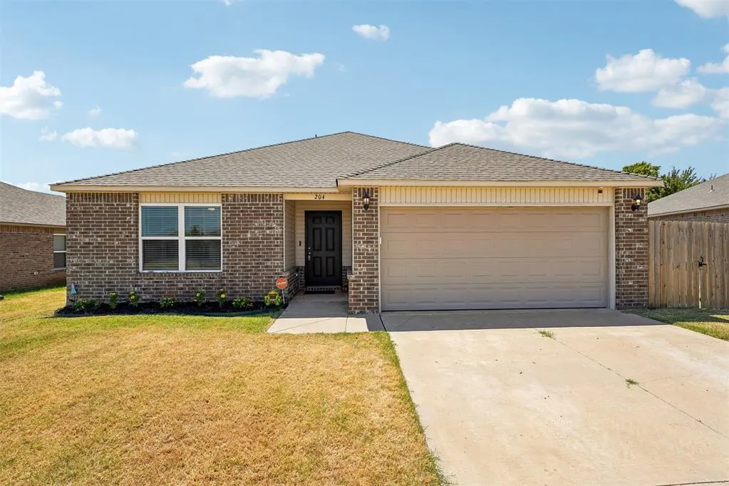 Front exterior — 204 SE 4th Street, Newcastle, OK 73065