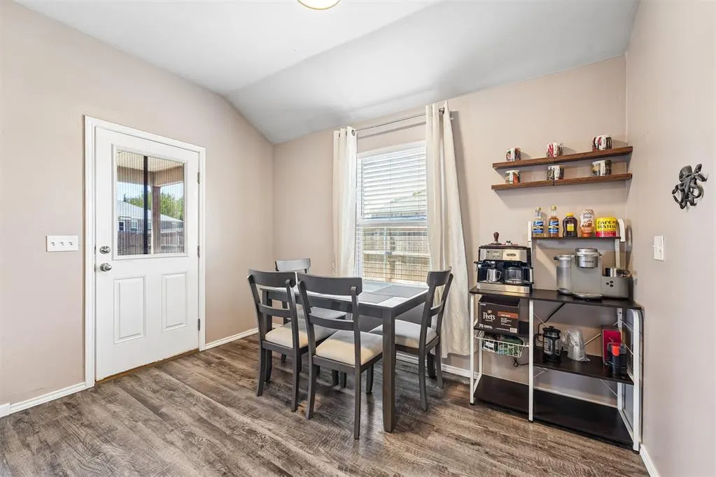 Photo 7 — 204 SE 4th Street, Newcastle, OK 73065