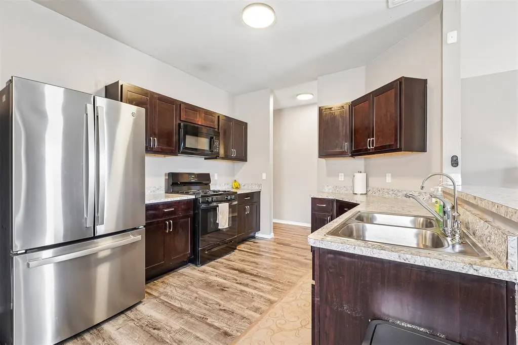 Photo 9 — 204 SE 4th Street, Newcastle, OK 73065