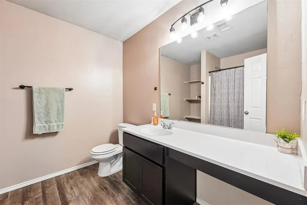 Photo 13 — 204 SE 4th Street, Newcastle, OK 73065