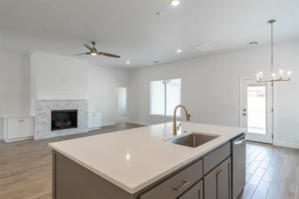 Photo 4 — 16025 Catalonia Place, Oklahoma City, OK 73170