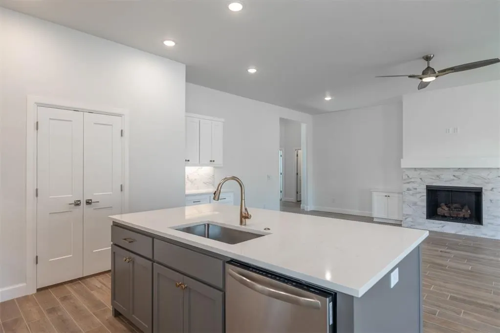 Photo 6 — 16025 Catalonia Place, Oklahoma City, OK 73170