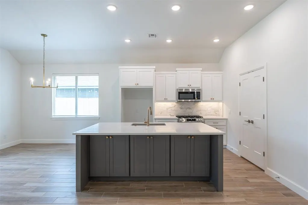 Photo 2 — 16025 Catalonia Place, Oklahoma City, OK 73170
