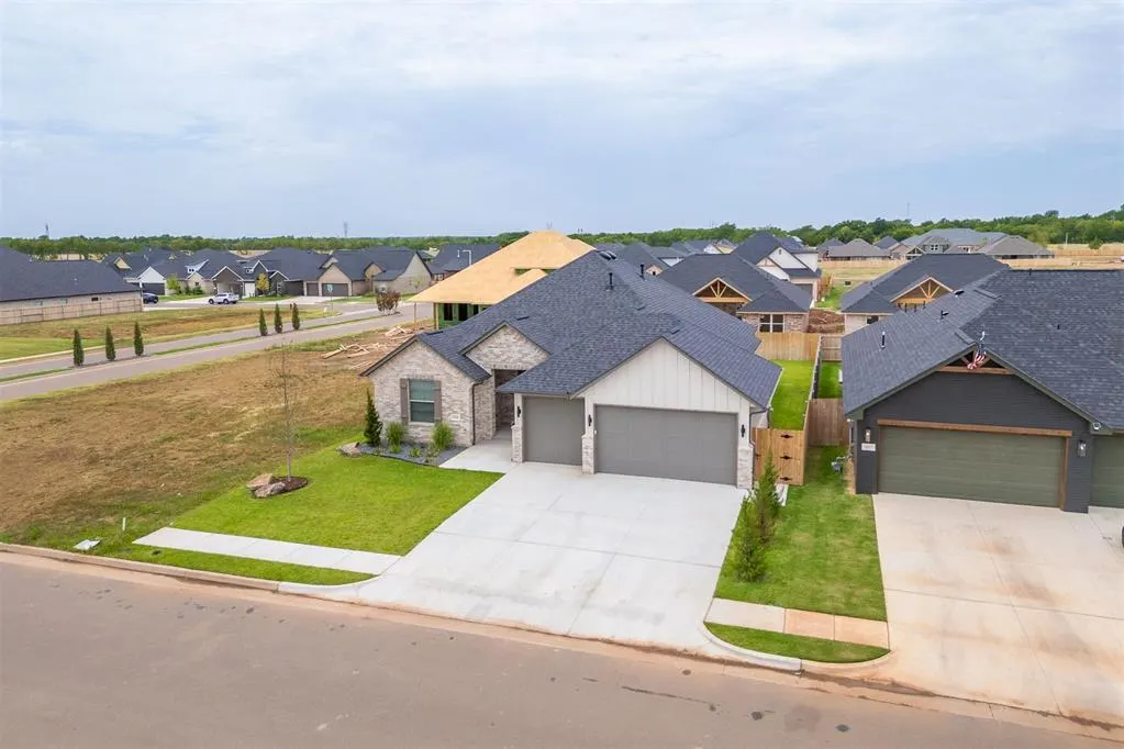 Photo 42 — 16025 Catalonia Place, Oklahoma City, OK 73170