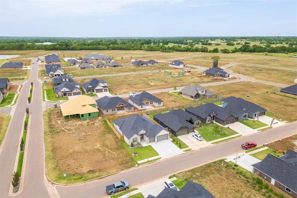 Photo 43 — 16025 Catalonia Place, Oklahoma City, OK 73170