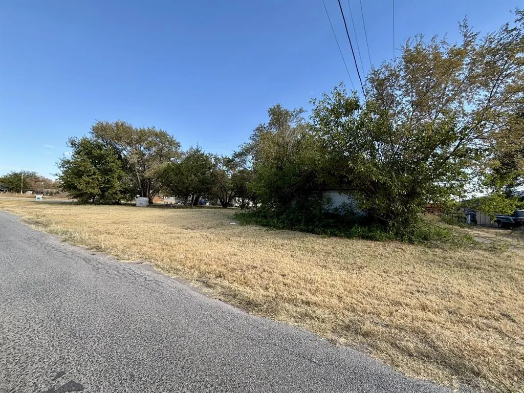 Photo 2 — 207 N Elm Street, Granite, OK 73547