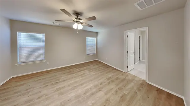 Photo 8 — 9020 NW 127th Terrace, Yukon, OK 73099