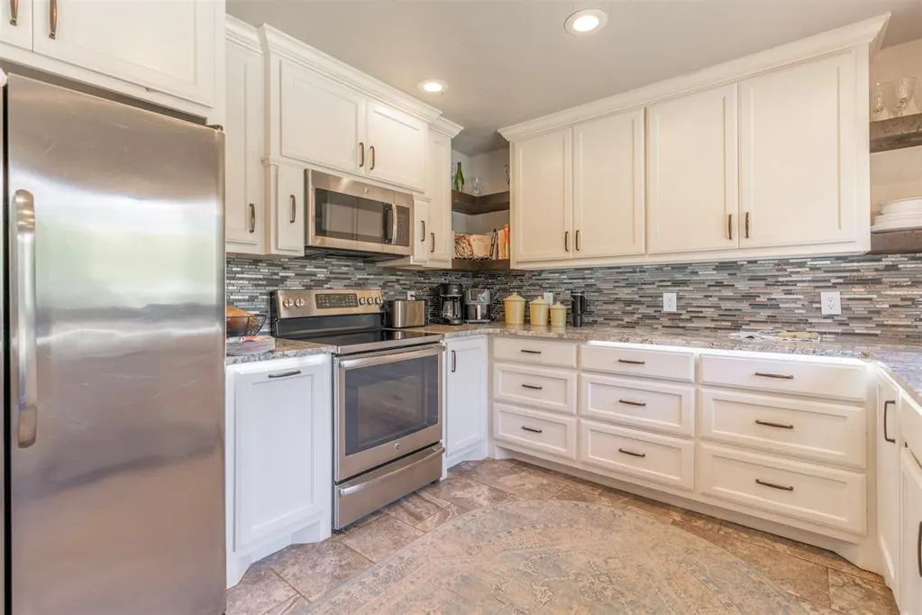 Photo 14 — 709 Rock Hollow Road, Edmond, OK 73034