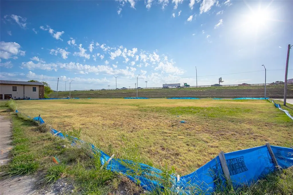 Photo 16 — 301 N Interstate 35 Service Road, Moore, OK 73160