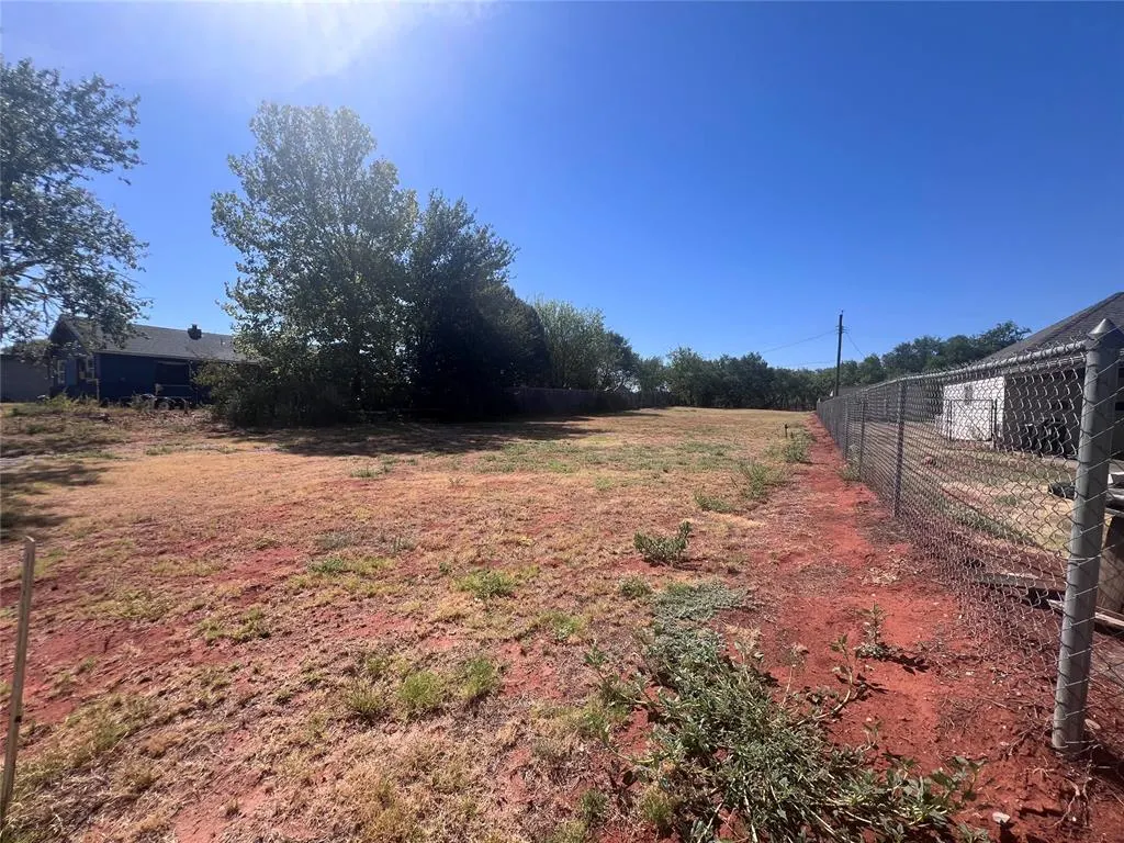 Front exterior — 1518 E 3rd Street, Elk City, OK 73644