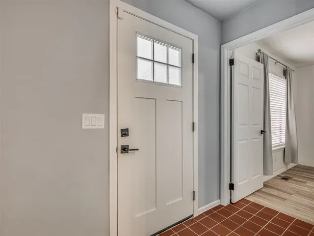 Photo 5 — 8100 NW 20th Terrace, Oklahoma City, OK 73127