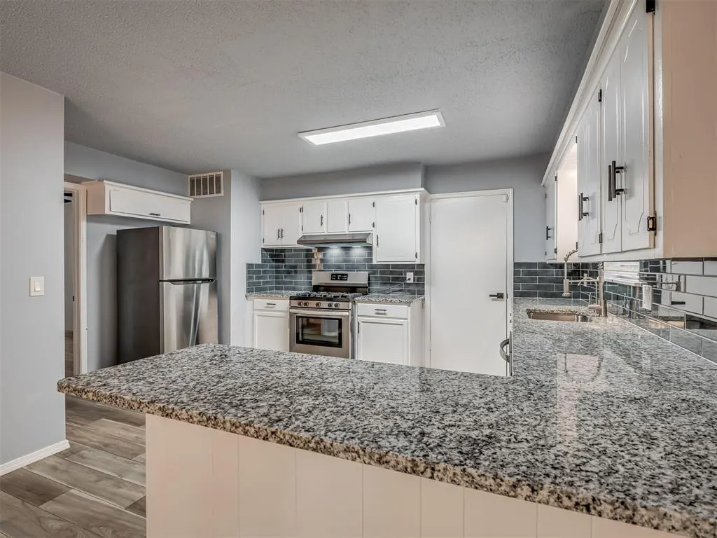 Photo 13 — 8100 NW 20th Terrace, Oklahoma City, OK 73127