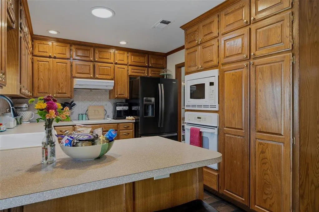 Photo 12 — 2209 SW 93rd Place, Oklahoma City, OK 73149