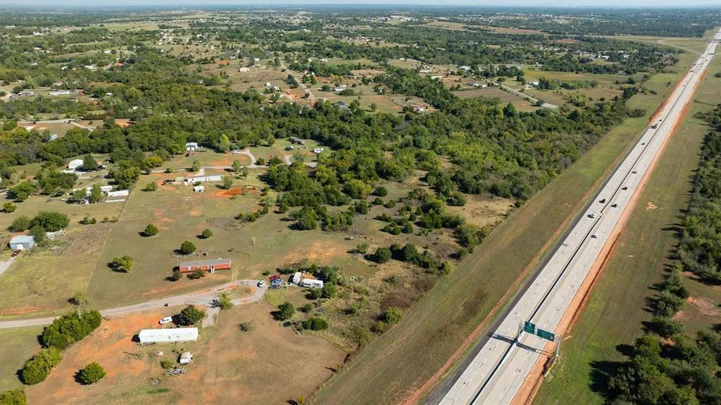 Photo 2 — 2141 County  Road 1247 Road, Tuttle, OK 73089