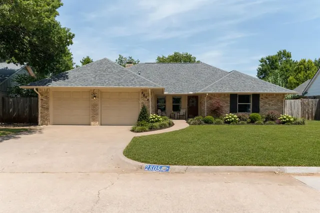 Photo 2 — 2805 NW 117 Street, Oklahoma City, OK 73120