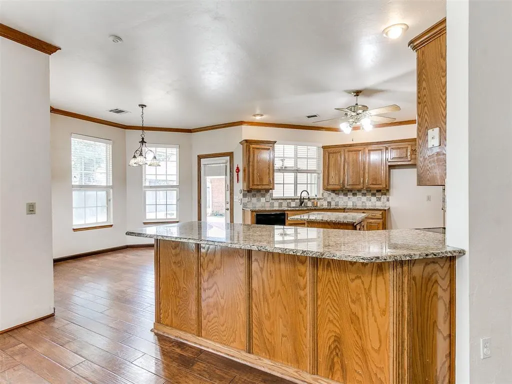 Photo 10 — 11008 Wineview Drive, Oklahoma City, OK 73170