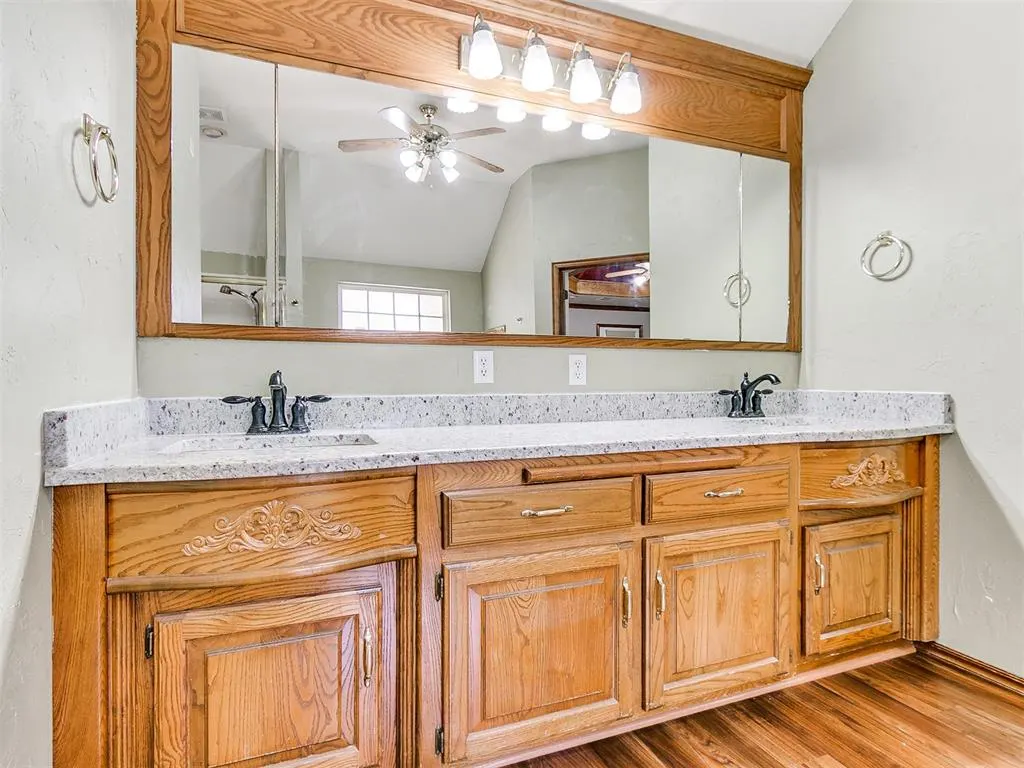 Photo 14 — 11008 Wineview Drive, Oklahoma City, OK 73170