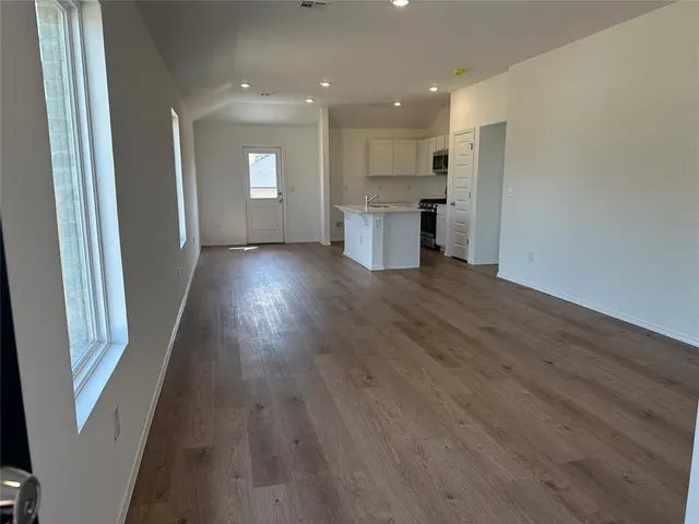 Photo 3 — 920140 Green Street, Wellston, OK 74881