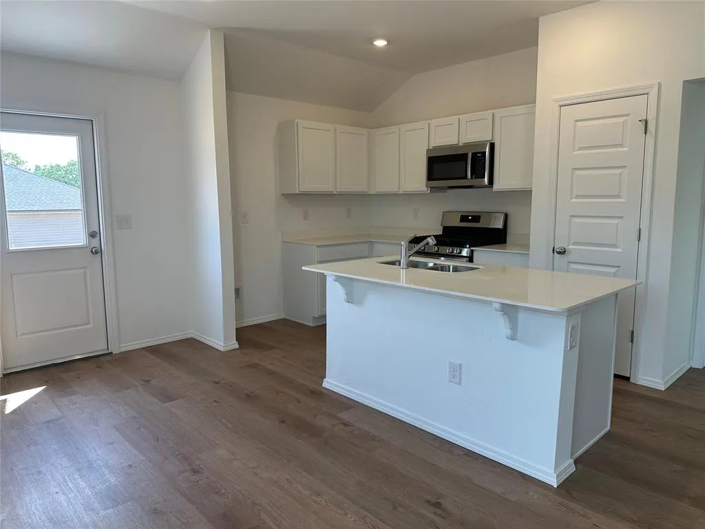 Photo 6 — 920140 Green Street, Wellston, OK 74881