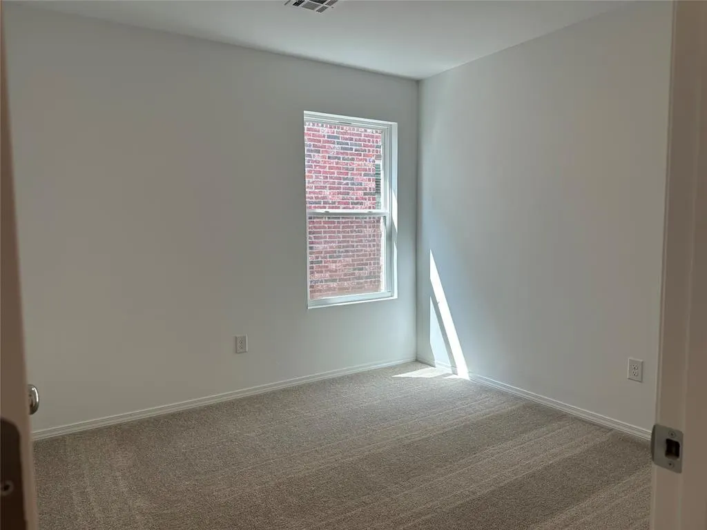 Photo 8 — 920140 Green Street, Wellston, OK 74881