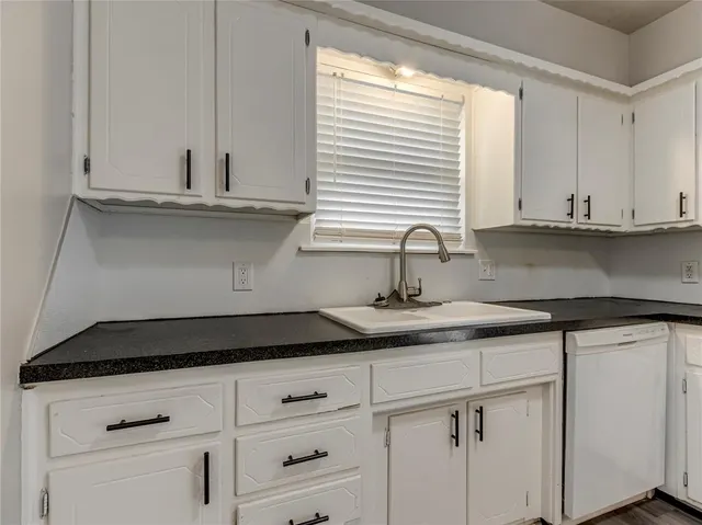 Photo 8 — 913 W Mitchell Drive, Midwest City, OK 73110