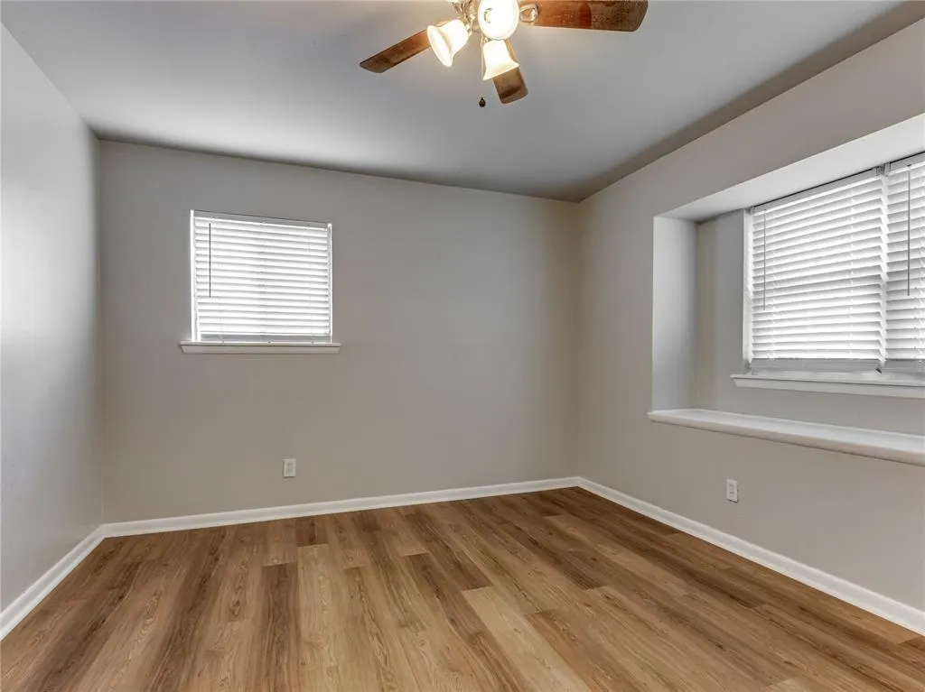 Photo 11 — 913 W Mitchell Drive, Midwest City, OK 73110