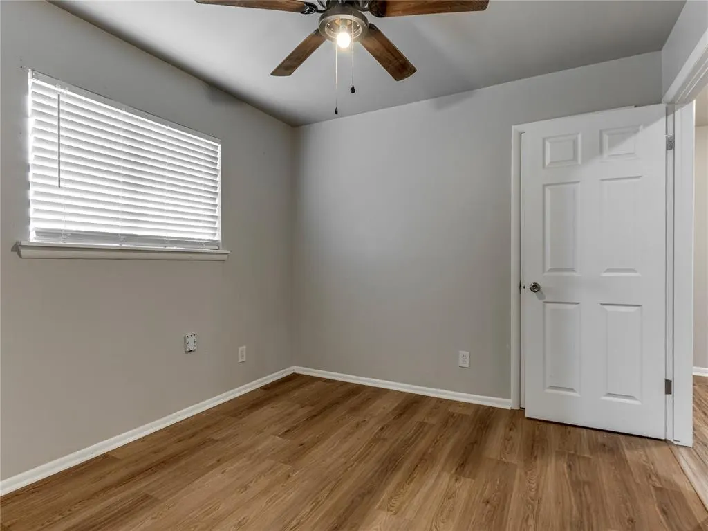 Photo 13 — 913 W Mitchell Drive, Midwest City, OK 73110