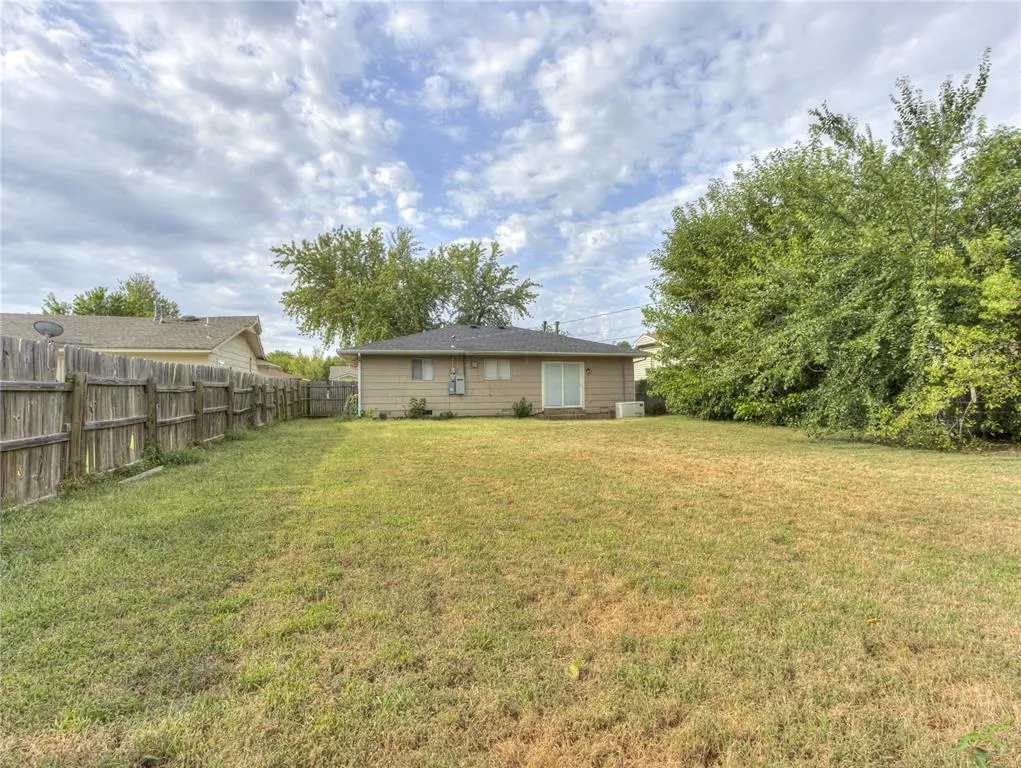 Photo 21 — 913 W Mitchell Drive, Midwest City, OK 73110