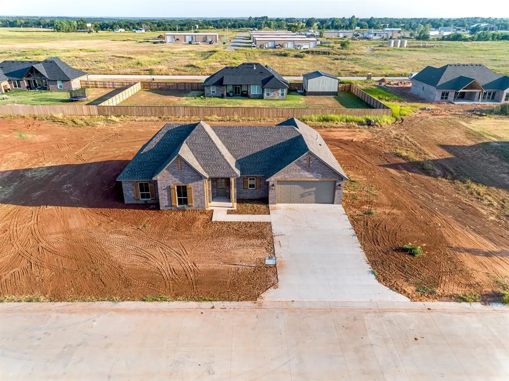 Photo 2 — 6011 E Bison Lane, Stillwater, OK 74074