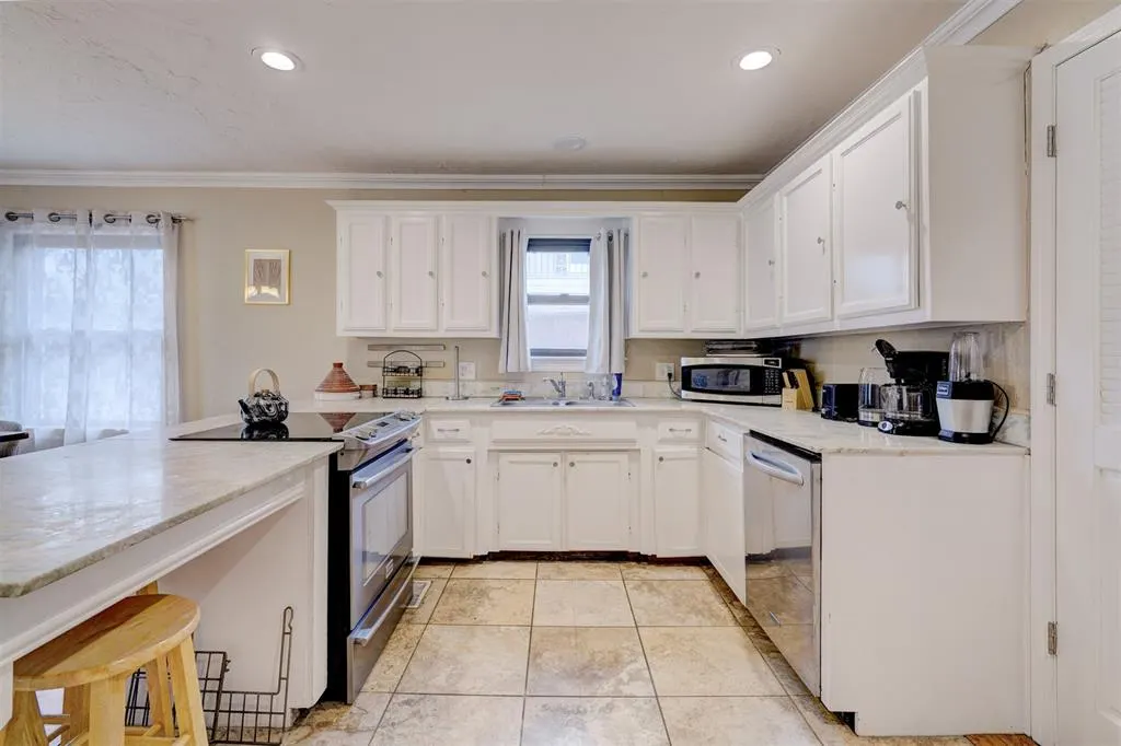 Photo 18 — 1801 NW 17th Street, Oklahoma City, OK 73106