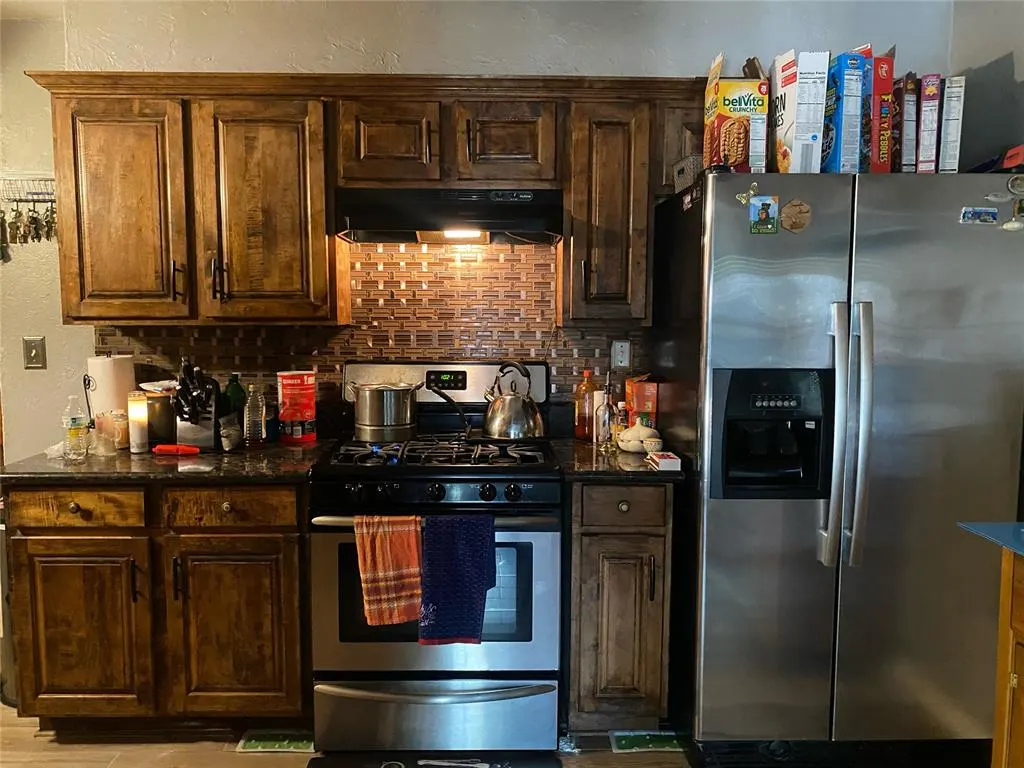 Photo 9 — 6112 NW 55th Street, Warr Acres, OK 73122