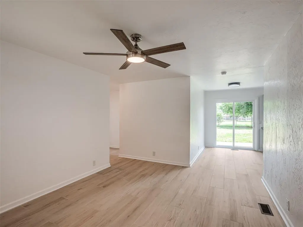 Photo 6 — 221 W Wayne Street, Edmond, OK 73003