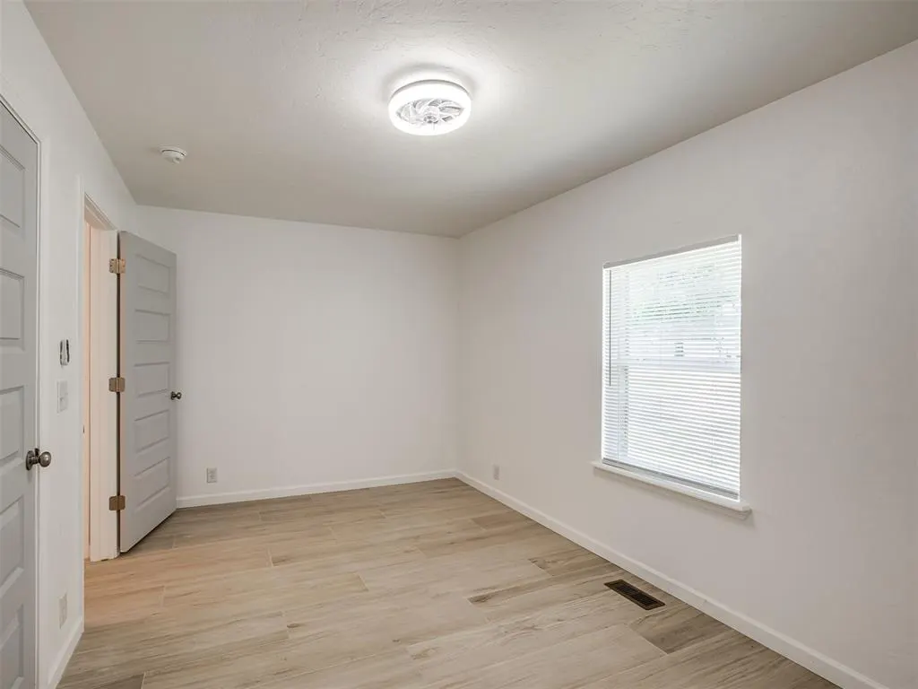 Photo 24 — 221 W Wayne Street, Edmond, OK 73003