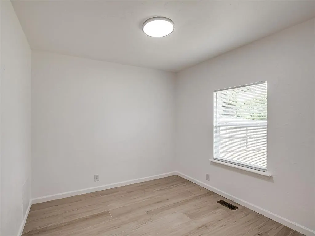 Photo 33 — 221 W Wayne Street, Edmond, OK 73003