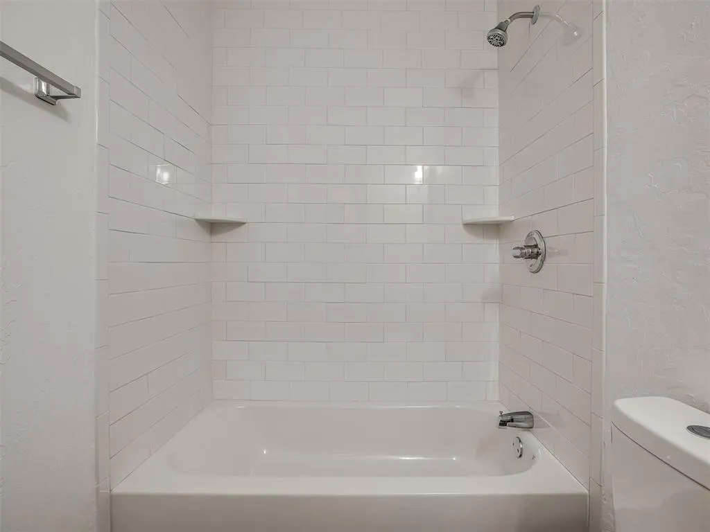 Photo 38 — 221 W Wayne Street, Edmond, OK 73003