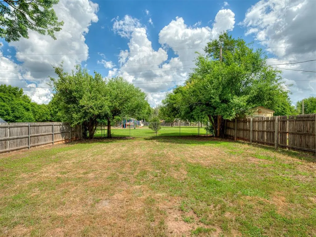 Photo 42 — 221 W Wayne Street, Edmond, OK 73003