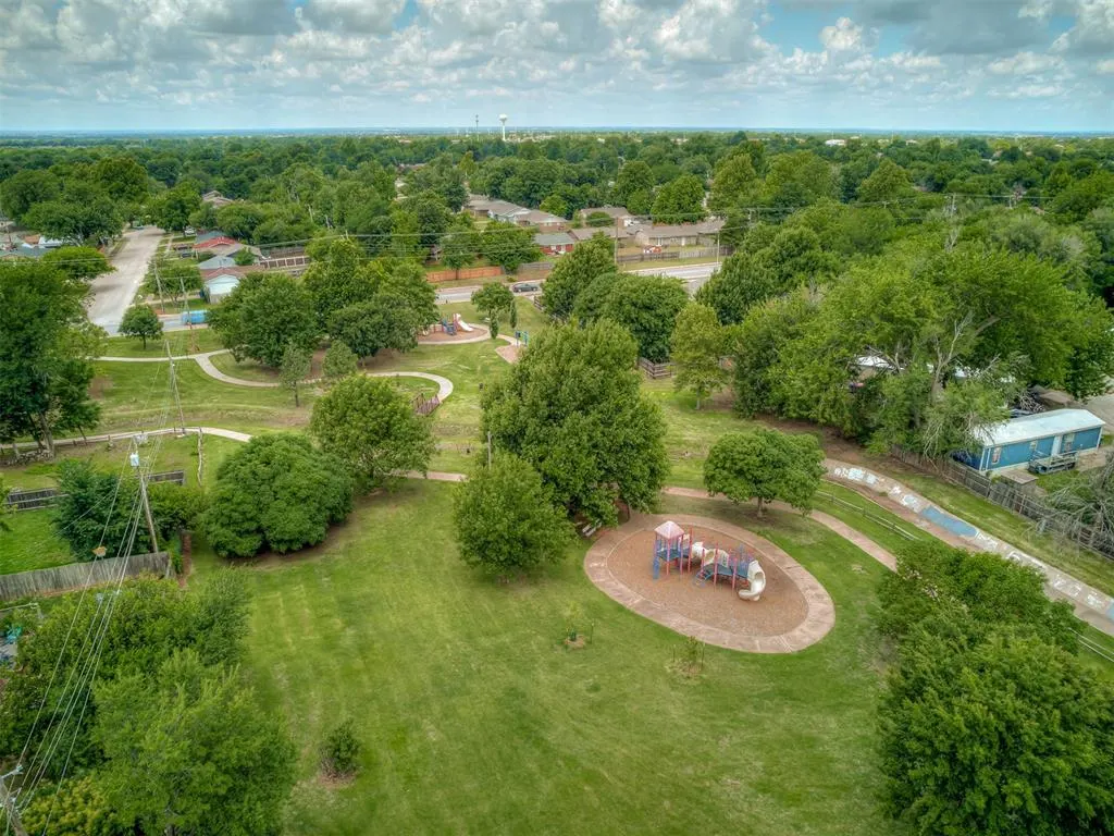 Photo 49 — 221 W Wayne Street, Edmond, OK 73003