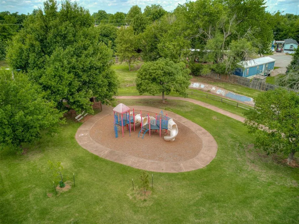 Photo 50 — 221 W Wayne Street, Edmond, OK 73003