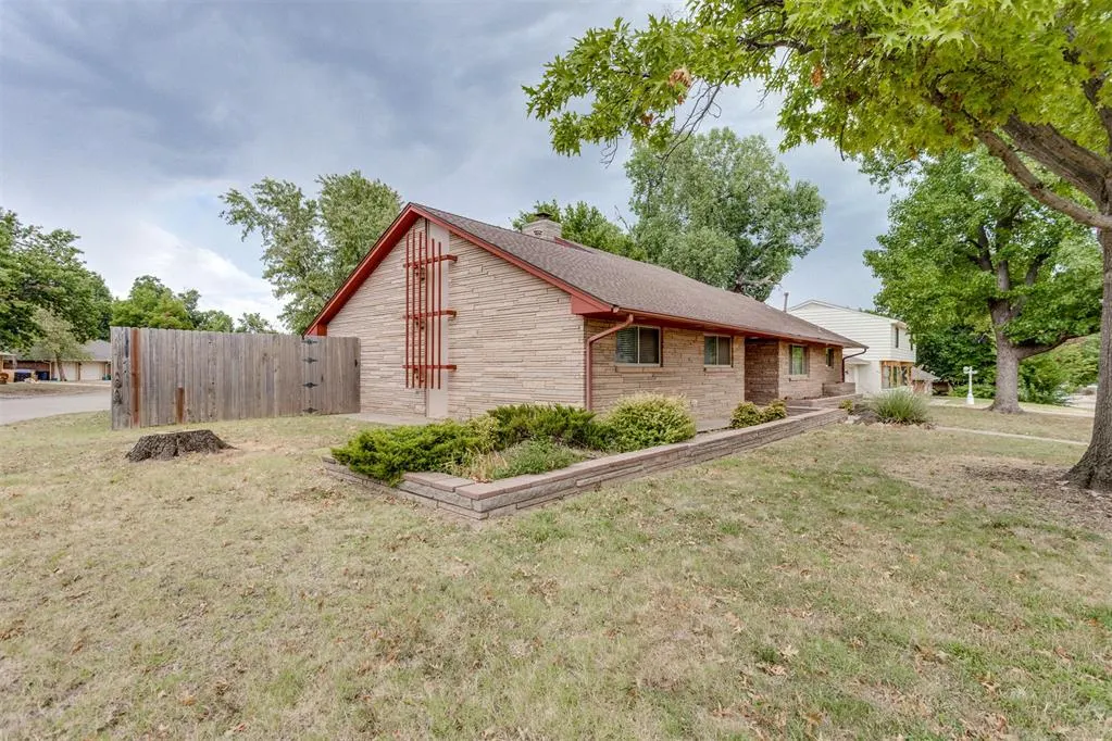 Photo 3 — 4625 NW 33rd Terrace, Oklahoma City, OK 73122