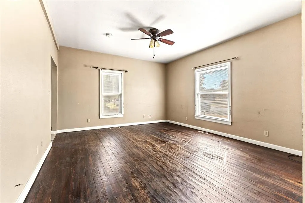 Photo 6 — 618 N State Street, Weatherford, OK 73096