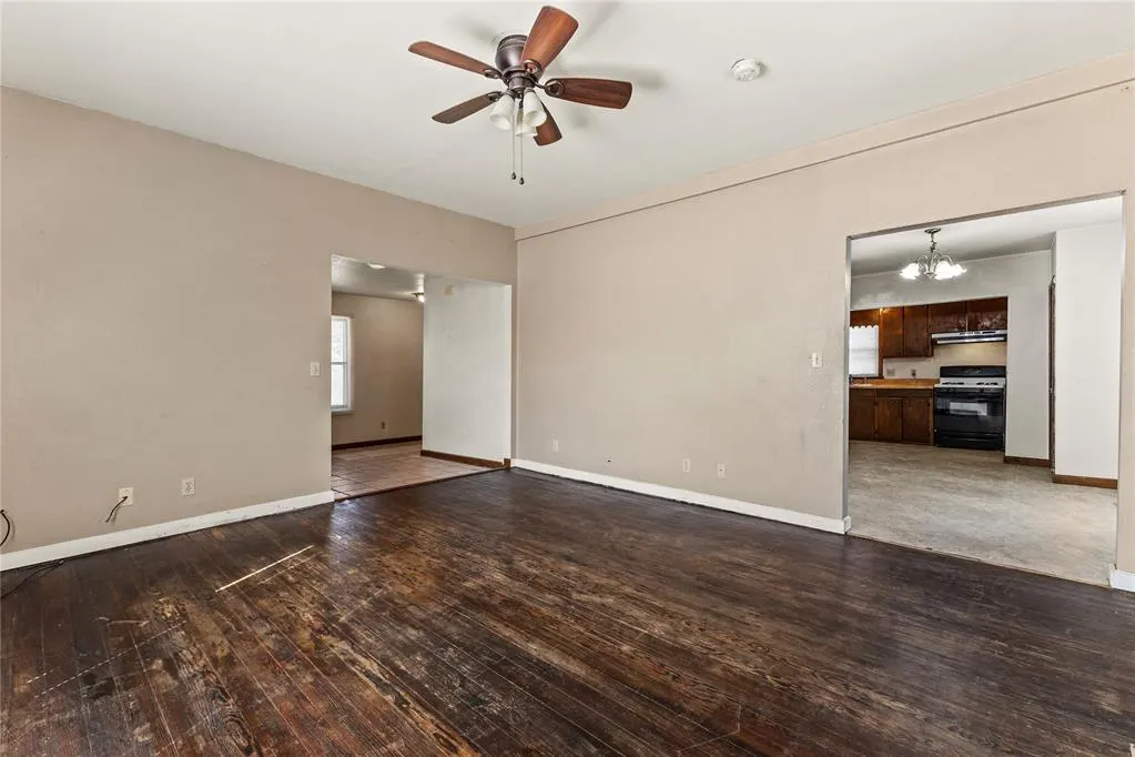 Photo 7 — 618 N State Street, Weatherford, OK 73096